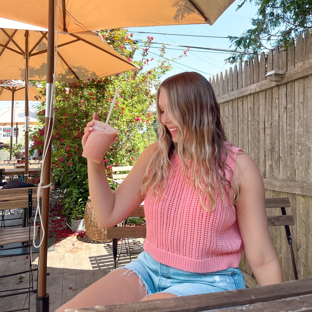 Levi’s Pink Sweater Vest
